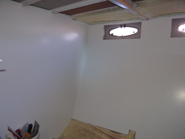 Kleine gastenkamer: wit