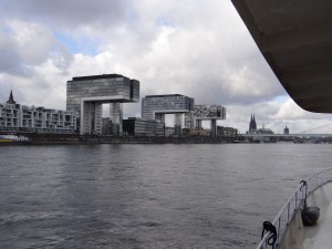 Beroemde flats langs de Rijnoever in Keulen